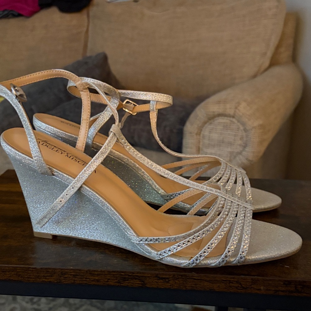Badgley Mischka Glittering Silver Strappy Heels - Picture 2 of 5